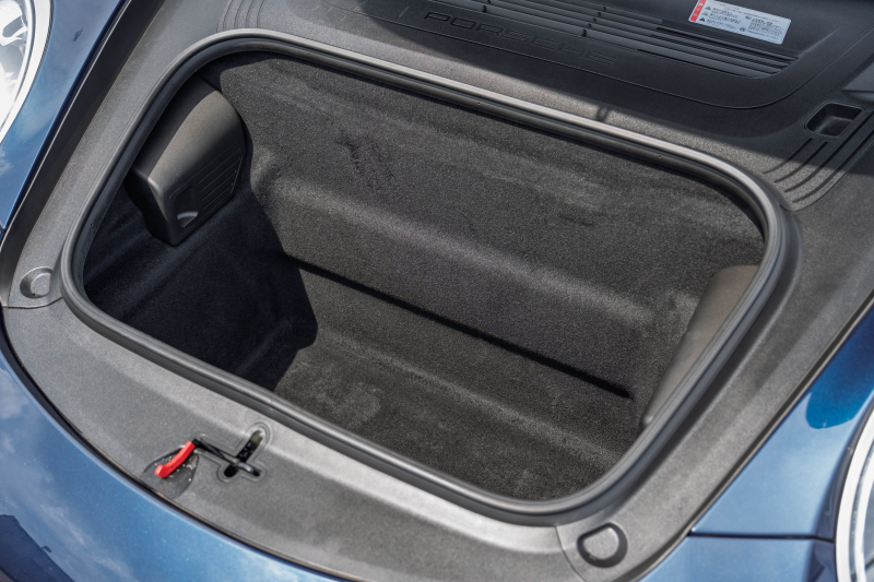 ポルシェ 911(Type991.1) ｶﾚﾗ4　ﾌﾞﾗｯｸﾚｻﾞｰｼｰﾄ ｼｰﾄﾋｰﾀｰ ﾍﾞﾝﾁﾚｰﾀｰ ｸﾗﾘｵﾝﾅﾋﾞ ﾌﾙｾｸﾞTV PASM PDLS ｴﾝﾄﾘｰﾄﾞﾗｲﾌﾞ ｽﾃｱﾘﾝｸﾞﾋｰﾀｰ ﾊﾟｰｸｱｼｽﾄ ｵｰﾄｴｱｺﾝ 電動ﾄﾞｱﾐﾗｰ ｶﾚﾗ19ｲﾝﾁAW　2年保証