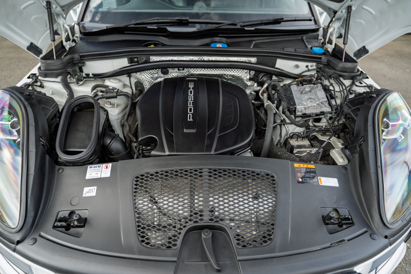ポルシェ マカン ﾍﾞｰｽｸﾞﾚｰﾄﾞ ｽﾎﾟｰﾂｸﾛﾉPKG　ﾚｻﾞｰPKG ﾌﾞﾗｯｸﾚｻﾞｰｼｰﾄ ｼｰﾄﾋｰﾀｰ PCMﾅﾋﾞ AppleCarPlay ｱﾗｳﾝﾄﾞﾋﾞｭｰ PASM ｴﾝﾄﾘｰﾄﾞﾗｲﾌﾞ ACC ﾚｰﾝﾁｪﾝｼﾞ TPM ﾏｶﾝｽﾎﾟｰﾂ19ｲﾝﾁAW　2年保証