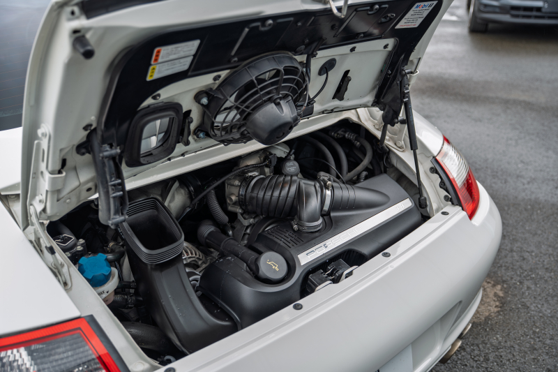 ポルシェ 911(Type997) S　ﾌﾞﾗｯｸﾚｻﾞｰｼｰﾄ ｼｰﾄﾋｰﾀｰ ﾚｯﾄﾞﾊﾟﾅｿﾆｯｸﾅﾋﾞ ﾌﾙｾｸﾞTV ｽﾎﾟｰﾂｽﾃｱ ｷｾﾉﾝ F/Rﾌｫｸﾞ PASM ｵｰﾄｴｱｺﾝ ｶﾚﾗS19ｲﾝﾁAW ETC　2年保証