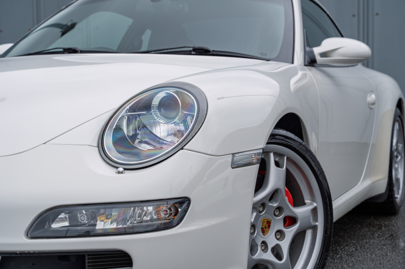 ポルシェ 911(Type997) S　ﾌﾞﾗｯｸﾚｻﾞｰｼｰﾄ ｼｰﾄﾋｰﾀｰ ﾚｯﾄﾞﾊﾟﾅｿﾆｯｸﾅﾋﾞ ﾌﾙｾｸﾞTV ｽﾎﾟｰﾂｽﾃｱ ｷｾﾉﾝ F/Rﾌｫｸﾞ PASM ｵｰﾄｴｱｺﾝ ｶﾚﾗS19ｲﾝﾁAW ETC　2年保証