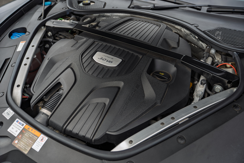 ポルシェ パナメーラ 4　MY18 ﾌﾞﾗｯｸﾚｻﾞｰｼｰﾄ ｼｰﾄﾋｰﾀｰ ﾍﾞﾝﾁﾚｰﾀｰ PCMﾅﾋﾞ AppleCarPlay ｱﾗｳﾝﾄﾞﾋﾞｭｰ PASM/ｴｱｻｽ PDLS ｴﾝﾄﾘｰﾄﾞﾗｲﾌﾞ 911ﾀｰﾎﾞﾃﾞｻﾞｲﾝ21ｲﾝﾁAW　2年保証