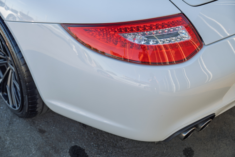 ポルシェ 911(Type997) ｶﾚﾗ ｽﾎﾟｰﾂｸﾛﾉPKG　後期ﾓﾃﾞﾙ 7速PDK ｻﾝﾄﾞﾍﾞｰｼﾞｭﾚｻﾞｰｼｰﾄ ｼｰﾄﾋｰﾀｰ ｱﾙｶﾝﾀｰﾗﾙｰﾌﾗｲﾅｰ ｶﾛｯﾂｪﾘｱﾅﾋﾞ ﾌﾙｾｸﾞ ﾀﾞｲﾅﾐｯｸｺｰﾅﾘﾝｸﾞﾗｲﾄ ARQRAYﾏﾌﾗｰ momo20ｲﾝﾁAW　2年保証