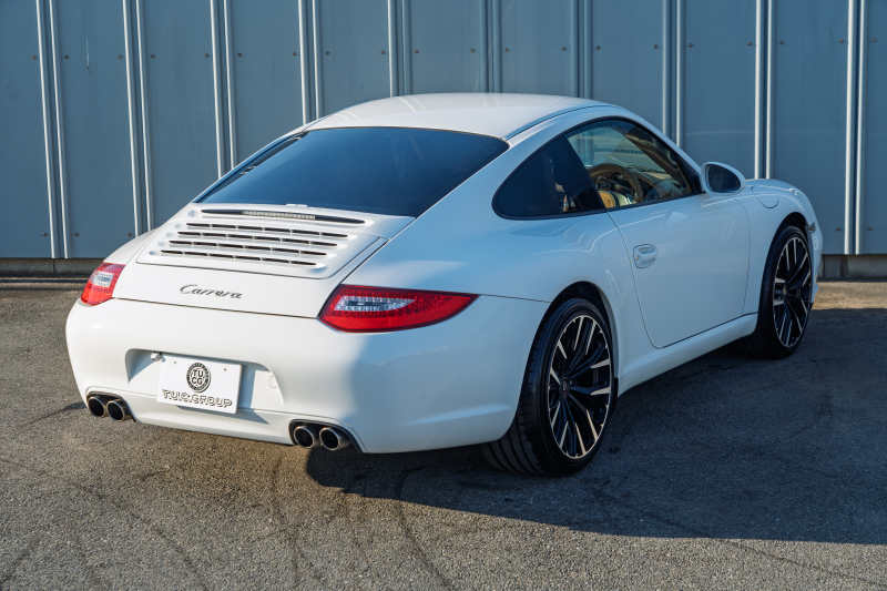 ポルシェ 911(Type997) ｶﾚﾗ ｽﾎﾟｰﾂｸﾛﾉPKG　後期ﾓﾃﾞﾙ 7速PDK ｻﾝﾄﾞﾍﾞｰｼﾞｭﾚｻﾞｰｼｰﾄ ｼｰﾄﾋｰﾀｰ ｱﾙｶﾝﾀｰﾗﾙｰﾌﾗｲﾅｰ ｶﾛｯﾂｪﾘｱﾅﾋﾞ ﾌﾙｾｸﾞ ﾀﾞｲﾅﾐｯｸｺｰﾅﾘﾝｸﾞﾗｲﾄ ARQRAYﾏﾌﾗｰ momo20ｲﾝﾁAW　2年保証