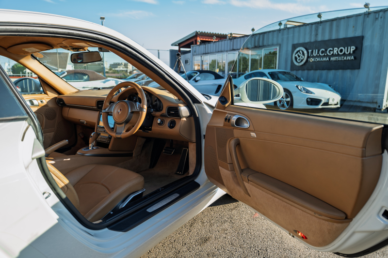 ポルシェ 911(Type997) ｶﾚﾗ ｽﾎﾟｰﾂｸﾛﾉPKG　後期ﾓﾃﾞﾙ 7速PDK ｻﾝﾄﾞﾍﾞｰｼﾞｭﾚｻﾞｰｼｰﾄ ｼｰﾄﾋｰﾀｰ ｱﾙｶﾝﾀｰﾗﾙｰﾌﾗｲﾅｰ ｶﾛｯﾂｪﾘｱﾅﾋﾞ ﾌﾙｾｸﾞ ﾀﾞｲﾅﾐｯｸｺｰﾅﾘﾝｸﾞﾗｲﾄ ARQRAYﾏﾌﾗｰ momo20ｲﾝﾁAW　2年保証