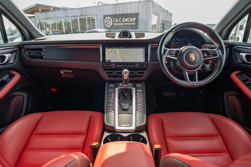 ポルシェ マカン GTS ｽﾎﾟｰﾂｸﾛﾉPKG　ﾚｻﾞｰPKG(ｶﾞｰﾈｯﾄﾚｯﾄﾞ) ﾊﾟﾉﾗﾏSR PCM AppleCarPlay ｽﾎﾟｴｸﾞACC ﾚｰﾝｷｰﾌﾟ ｴﾝﾄﾘｰﾄﾞﾗｲﾌﾞ PASM PDLS BOSE RSｽﾊﾟｲﾀﾞｰ20AW　2年保証