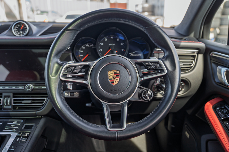ポルシェ マカン GTS ｽﾎﾟｰﾂｸﾛﾉPKG　ﾚｻﾞｰPKG(ｶﾞｰﾈｯﾄﾚｯﾄﾞ) ﾊﾟﾉﾗﾏSR PCM AppleCarPlay ｽﾎﾟｴｸﾞACC ﾚｰﾝｷｰﾌﾟ ｴﾝﾄﾘｰﾄﾞﾗｲﾌﾞ PASM PDLS BOSE RSｽﾊﾟｲﾀﾞｰ20AW　2年保証