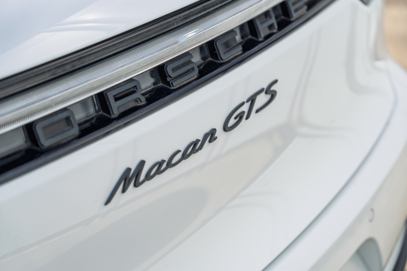 ポルシェ マカン GTS ｽﾎﾟｰﾂｸﾛﾉPKG　ﾚｻﾞｰPKG(ｶﾞｰﾈｯﾄﾚｯﾄﾞ) ﾊﾟﾉﾗﾏSR PCM AppleCarPlay ｽﾎﾟｴｸﾞACC ﾚｰﾝｷｰﾌﾟ ｴﾝﾄﾘｰﾄﾞﾗｲﾌﾞ PASM PDLS BOSE RSｽﾊﾟｲﾀﾞｰ20AW　2年保証
