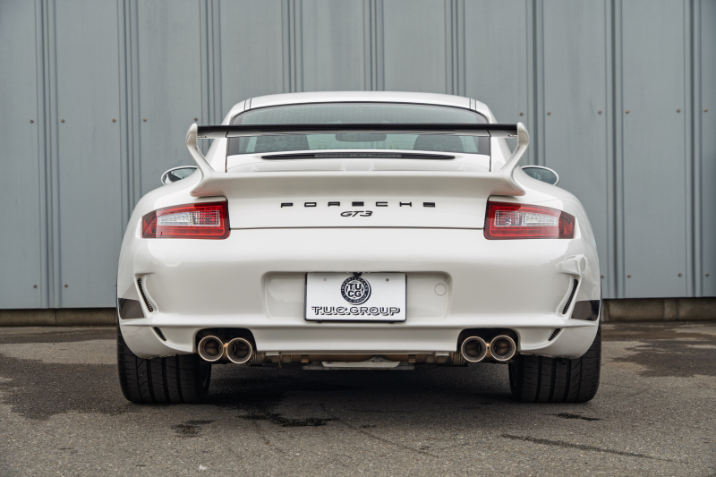 ポルシェ 911(Type997) ｶﾚﾗ　GT3ﾙｯｸｴｱﾛ ﾌﾞﾗｯｸﾚｻﾞｰｼｰﾄ ｼｰﾄﾋｰﾀｰ ｱﾙｶﾝﾀｰﾗﾙｰﾌﾗｲﾅｰ ﾊﾟｲｵﾆｱﾅﾋﾞ ｵｰﾄｴｱｺﾝ PSM ｷｾﾉﾝﾗｲﾄ F/Rﾌｫｸﾞ 後期ｶﾚﾗS19ｲﾝﾁAW　2年保証