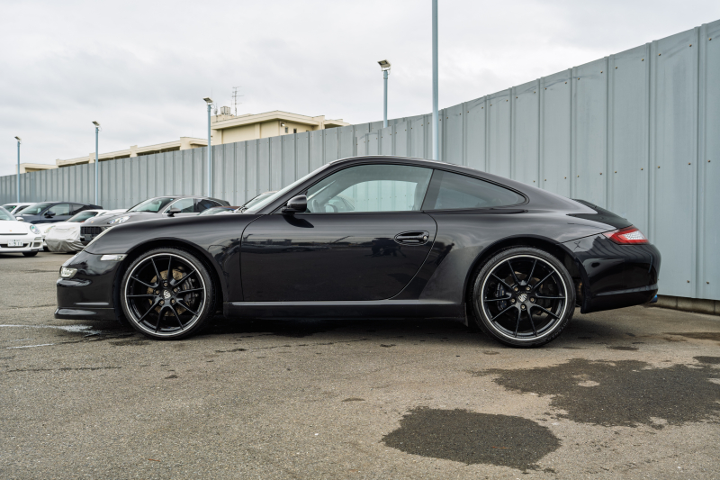 ポルシェ 911(Type997) ｶﾚﾗ　GT3ﾙｯｸﾊﾞﾝﾊﾟｰ ﾌﾞﾗｯｸﾚｻﾞｰｼｰﾄ ｱﾙｶﾝﾀｰﾗﾙｰﾌﾗｲﾅｰ ﾊﾟﾅｿﾆｯｸﾅﾋﾞ ﾌﾙｾｸﾞTV ｵｰﾄｴｱｺﾝ PSM ｷｾﾉﾝﾗｲﾄ F/Rﾌｫｸﾞ 991ｶﾚﾗS20ｲﾝﾁAW　2年保証