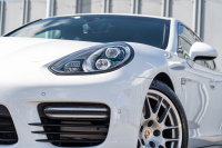 ポルシェ パナメーラ GTS ｽﾎﾟｰﾂｸﾛﾉPKG　後期 ﾌﾞﾗｯｸﾊｰﾌﾚｻﾞｰ ﾅﾋﾞTV ｽﾎﾟｰﾂｴｸﾞｿﾞｰｽﾄ ｽﾎﾟｰﾂﾃﾞｻﾞｲﾝｽﾃｱ PDLSﾌﾟﾗｽ PASM/ｴｱｻｽ ｸﾙｺﾝ BOSE RSｽﾊﾟｲﾀﾞｰ20AW　2年保証