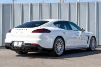 ポルシェ パナメーラ GTS ｽﾎﾟｰﾂｸﾛﾉPKG　後期 ﾌﾞﾗｯｸﾊｰﾌﾚｻﾞｰ ﾅﾋﾞTV ｽﾎﾟｰﾂｴｸﾞｿﾞｰｽﾄ ｽﾎﾟｰﾂﾃﾞｻﾞｲﾝｽﾃｱ PDLSﾌﾟﾗｽ PASM/ｴｱｻｽ ｸﾙｺﾝ BOSE RSｽﾊﾟｲﾀﾞｰ20AW　2年保証