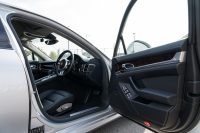 ポルシェ パナメーラ ｴﾃﾞｨｼｮﾝ ｽﾎﾟｰﾂｸﾛﾉPKG　特別仕様車 MY16 後期ﾓﾃﾞﾙ ﾌﾞﾗｯｸﾚｻﾞｰｼｰﾄ ﾅﾋﾞTV PDLS+/LEDﾗｲﾄ PASM ｴﾝﾄﾘｰﾄﾞﾗｲﾌﾞ ｿﾌﾄｸﾛｰｽﾞﾄﾞｱ BOSE ﾀｰﾎﾞⅡ19ｲﾝﾁAW　2年保証