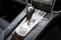 ポルシェ パナメーラ ｴﾃﾞｨｼｮﾝ ｽﾎﾟｰﾂｸﾛﾉPKG　特別仕様車 MY16 後期ﾓﾃﾞﾙ ﾌﾞﾗｯｸﾚｻﾞｰｼｰﾄ ﾅﾋﾞTV PDLS+/LEDﾗｲﾄ PASM ｴﾝﾄﾘｰﾄﾞﾗｲﾌﾞ ｿﾌﾄｸﾛｰｽﾞﾄﾞｱ BOSE ﾀｰﾎﾞⅡ19ｲﾝﾁAW　2年保証