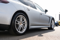 ポルシェ パナメーラ ｴﾃﾞｨｼｮﾝ ｽﾎﾟｰﾂｸﾛﾉPKG　特別仕様車 MY16 後期ﾓﾃﾞﾙ ﾌﾞﾗｯｸﾚｻﾞｰｼｰﾄ ﾅﾋﾞTV PDLS+/LEDﾗｲﾄ PASM ｴﾝﾄﾘｰﾄﾞﾗｲﾌﾞ ｿﾌﾄｸﾛｰｽﾞﾄﾞｱ BOSE ﾀｰﾎﾞⅡ19ｲﾝﾁAW　2年保証