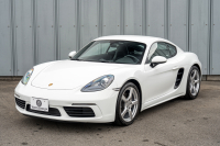 ポルシェ 718 ケイマン ｽﾎﾟｰﾂｸﾛﾉPKG　MY18 6速MT ﾌﾞﾗｯｸﾊｰﾌﾚｻﾞｰ PCMﾅﾋﾞ AppleCarPlay ｽﾎﾟｰﾂｴｸﾞｿﾞｰｽﾄ PASM ｷｾﾉﾝ ｵｰﾄｴｱｺﾝ TPM ｹｲﾏﾝS19ｲﾝﾁAW　2年保証