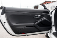 ポルシェ 718 ケイマン ｽﾎﾟｰﾂｸﾛﾉPKG　MY18 6速MT ﾌﾞﾗｯｸﾊｰﾌﾚｻﾞｰ PCMﾅﾋﾞ AppleCarPlay ｽﾎﾟｰﾂｴｸﾞｿﾞｰｽﾄ PASM ｷｾﾉﾝ ｵｰﾄｴｱｺﾝ TPM ｹｲﾏﾝS19ｲﾝﾁAW　2年保証