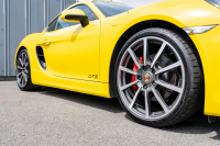 ポルシェ ケイマン(Type981) GTS ｽﾎﾟｰﾂｸﾛﾉPKG　6速MT 左ﾊﾝﾄﾞﾙ ﾌﾞﾗｯｸﾊｰﾌﾚｻﾞｰｽﾎﾟｰﾂｼｰﾄ･ﾌﾟﾗｽ ﾅﾋﾞTV ｽﾎﾟｰﾂｴｸﾞｿﾞｰｽﾄ PASM PDLS ｽﾎﾟｰﾂﾃﾞｻﾞｲﾝｽﾃｱﾘﾝｸﾞ TPM ｶﾚﾗｸﾗｼｯｸ20ｲﾝﾁAW　2年保証