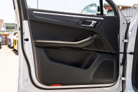 ポルシェ マカン GTS ｽﾎﾟｰﾂｸﾛﾉPKG　ﾌﾞﾗｯｸﾊｰﾌﾚｻﾞｰｼｰﾄ 10.9ｲﾝﾁPCM AppleCarPlay ｱﾗｳﾝﾄﾞﾋﾞｭｰ ｽﾎﾟｴｸﾞ ﾚｰﾝﾃﾞｨﾊﾟｰﾁｬｰﾜｰﾆﾝｸﾞ PASM PDLS ACC RSｽﾊﾟｲﾀﾞｰ20AW　2年保証