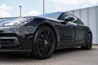 ポルシェ パナメーラ ﾍﾞｰｽｸﾞﾚｰﾄﾞ ｽﾎﾟｰﾂｸﾛﾉPKG　ﾌﾞﾗｯｸﾚｻﾞｰｼｰﾄ PCMﾅﾋﾞ CayPlay LEDﾗｲﾄ PASM/ｴｱｻｽ ｴﾝﾄﾘｰD ACC ﾚｰﾝﾃﾞｨﾊﾟｰﾁｬｰﾜｰﾆﾝｸﾞ ﾊﾟﾅﾒｰﾗﾃﾞｻﾞｲﾝ20ｲﾝﾁAW　2年保証