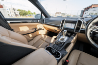 ポルシェ カイエン ﾍﾞｰｽｸﾞﾚｰﾄﾞ　MY16 後期ﾓﾃﾞﾙ ﾍﾞｰｼﾞｭﾚｻﾞｰｼｰﾄ ｼｰﾄﾋｰﾀｰ ﾊﾟﾉﾗﾏｻﾝﾙｰﾌ ｸﾗﾘｵﾝﾅﾋﾞ ﾌﾙｾｸﾞTV ﾊﾞｯｸｶﾒﾗ ｴﾝﾄﾘｰﾄﾞﾗｲﾌﾞ ｸﾙｺﾝ ｷｾﾉﾝﾗｲﾄ ｽﾎﾟｰﾂﾃｰﾙﾊﾟｲﾌﾟ ｶｲｴﾝ18ｲﾝﾁAW　2年保証