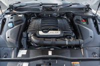 ポルシェ カイエン ﾍﾞｰｽｸﾞﾚｰﾄﾞ　MY16 後期ﾓﾃﾞﾙ ﾍﾞｰｼﾞｭﾚｻﾞｰｼｰﾄ ｼｰﾄﾋｰﾀｰ ﾊﾟﾉﾗﾏｻﾝﾙｰﾌ ｸﾗﾘｵﾝﾅﾋﾞ ﾌﾙｾｸﾞTV ﾊﾞｯｸｶﾒﾗ ｴﾝﾄﾘｰﾄﾞﾗｲﾌﾞ ｸﾙｺﾝ ｷｾﾉﾝﾗｲﾄ ｽﾎﾟｰﾂﾃｰﾙﾊﾟｲﾌﾟ ｶｲｴﾝ18ｲﾝﾁAW　2年保証