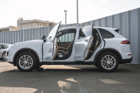 ポルシェ カイエン ﾍﾞｰｽｸﾞﾚｰﾄﾞ　MY16 後期ﾓﾃﾞﾙ ﾍﾞｰｼﾞｭﾚｻﾞｰｼｰﾄ ｼｰﾄﾋｰﾀｰ ﾊﾟﾉﾗﾏｻﾝﾙｰﾌ ｸﾗﾘｵﾝﾅﾋﾞ ﾌﾙｾｸﾞTV ﾊﾞｯｸｶﾒﾗ ｴﾝﾄﾘｰﾄﾞﾗｲﾌﾞ ｸﾙｺﾝ ｷｾﾉﾝﾗｲﾄ ｽﾎﾟｰﾂﾃｰﾙﾊﾟｲﾌﾟ ｶｲｴﾝ18ｲﾝﾁAW　2年保証