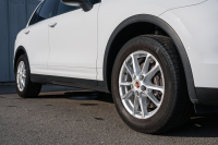 ポルシェ カイエン ﾍﾞｰｽｸﾞﾚｰﾄﾞ　MY16 後期ﾓﾃﾞﾙ ﾍﾞｰｼﾞｭﾚｻﾞｰｼｰﾄ ｼｰﾄﾋｰﾀｰ ﾊﾟﾉﾗﾏｻﾝﾙｰﾌ ｸﾗﾘｵﾝﾅﾋﾞ ﾌﾙｾｸﾞTV ﾊﾞｯｸｶﾒﾗ ｴﾝﾄﾘｰﾄﾞﾗｲﾌﾞ ｸﾙｺﾝ ｷｾﾉﾝﾗｲﾄ ｽﾎﾟｰﾂﾃｰﾙﾊﾟｲﾌﾟ ｶｲｴﾝ18ｲﾝﾁAW　2年保証