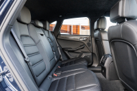 ポルシェ マカン ﾀｰﾎﾞ ﾊﾟｰﾌｫｰﾏﾝｽ ｽﾎﾟｰﾂｸﾛﾉPKG　1ｵｰﾅｰ 440ps ﾌﾞﾗｯｸﾚｻﾞｰｼｰﾄ PCMﾅﾋﾞTV ｱﾗｳﾝﾄﾞﾋﾞｭｰ ｽﾎﾟｴｸﾞ LED/PDLS+ PASM ｴﾝﾄﾘｰﾄﾞﾗｲﾌﾞ ｶｰﾎﾞﾝｲﾝﾃﾘｱP ﾏｶﾝﾃﾞｻﾞｲﾝ19ｲﾝﾁAW　2年保証