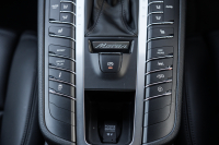 ポルシェ マカン ﾀｰﾎﾞ ﾊﾟｰﾌｫｰﾏﾝｽ ｽﾎﾟｰﾂｸﾛﾉPKG　1ｵｰﾅｰ 440ps ﾌﾞﾗｯｸﾚｻﾞｰｼｰﾄ PCMﾅﾋﾞTV ｱﾗｳﾝﾄﾞﾋﾞｭｰ ｽﾎﾟｴｸﾞ LED/PDLS+ PASM ｴﾝﾄﾘｰﾄﾞﾗｲﾌﾞ ｶｰﾎﾞﾝｲﾝﾃﾘｱP ﾏｶﾝﾃﾞｻﾞｲﾝ19ｲﾝﾁAW　2年保証