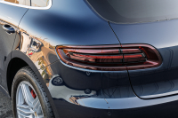 ポルシェ マカン ﾀｰﾎﾞ ﾊﾟｰﾌｫｰﾏﾝｽ ｽﾎﾟｰﾂｸﾛﾉPKG　1ｵｰﾅｰ 440ps ﾌﾞﾗｯｸﾚｻﾞｰｼｰﾄ PCMﾅﾋﾞTV ｱﾗｳﾝﾄﾞﾋﾞｭｰ ｽﾎﾟｴｸﾞ LED/PDLS+ PASM ｴﾝﾄﾘｰﾄﾞﾗｲﾌﾞ ｶｰﾎﾞﾝｲﾝﾃﾘｱP ﾏｶﾝﾃﾞｻﾞｲﾝ19ｲﾝﾁAW　2年保証