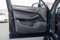 ポルシェ マカン ﾀｰﾎﾞ ﾊﾟｰﾌｫｰﾏﾝｽ ｽﾎﾟｰﾂｸﾛﾉPKG　1ｵｰﾅｰ 440ps ﾌﾞﾗｯｸﾚｻﾞｰｼｰﾄ PCMﾅﾋﾞTV ｱﾗｳﾝﾄﾞﾋﾞｭｰ ｽﾎﾟｴｸﾞ LED/PDLS+ PASM ｴﾝﾄﾘｰﾄﾞﾗｲﾌﾞ ｶｰﾎﾞﾝｲﾝﾃﾘｱP ﾏｶﾝﾃﾞｻﾞｲﾝ19ｲﾝﾁAW　2年保証