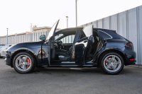 ポルシェ マカン ﾀｰﾎﾞ ﾊﾟｰﾌｫｰﾏﾝｽ ｽﾎﾟｰﾂｸﾛﾉPKG　1ｵｰﾅｰ 440ps ﾌﾞﾗｯｸﾚｻﾞｰｼｰﾄ PCMﾅﾋﾞTV ｱﾗｳﾝﾄﾞﾋﾞｭｰ ｽﾎﾟｴｸﾞ LED/PDLS+ PASM ｴﾝﾄﾘｰﾄﾞﾗｲﾌﾞ ｶｰﾎﾞﾝｲﾝﾃﾘｱP ﾏｶﾝﾃﾞｻﾞｲﾝ19ｲﾝﾁAW　2年保証