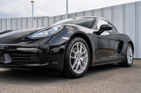 ポルシェ 718 ケイマン ﾍﾞｰｽｸﾞﾚｰﾄﾞ　ﾌﾞﾗｯｸﾊｰﾌﾚｻﾞｰｼｰﾄ ｼｰﾄﾋｰﾀｰ PCMﾅﾋﾞ AppleCarPlay ｷｾﾉﾝ ｵｰﾄｴｱｺﾝ TPM ﾊﾟﾄﾞﾙ 電格ﾐﾗｰ ｹｲﾏﾝ18ｲﾝﾁAW　2年保証