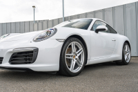 ポルシェ 911(Type991.2) ｶﾚﾗ　MY17 後期ﾓﾃﾞﾙ ﾌﾞﾗｯｸﾚｻﾞｰｼｰﾄ ｼｰﾄﾋｰﾀｰ PCMﾅﾋﾞ ﾌﾙｾｸﾞTV AppleCarPlay PASM ﾊﾟﾄﾞﾙｼﾌﾄ ｷｾﾉﾝ ﾊﾟｰｸｱｼｽﾄ TPM ｶﾚﾗ19ｲﾝﾁAW　2年保証