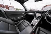 ポルシェ 911(Type991.2) ｶﾚﾗ　MY17 後期ﾓﾃﾞﾙ ﾌﾞﾗｯｸﾚｻﾞｰｼｰﾄ ｼｰﾄﾋｰﾀｰ PCMﾅﾋﾞ ﾌﾙｾｸﾞTV AppleCarPlay PASM ﾊﾟﾄﾞﾙｼﾌﾄ ｷｾﾉﾝ ﾊﾟｰｸｱｼｽﾄ TPM ｶﾚﾗ19ｲﾝﾁAW　2年保証