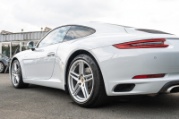 ポルシェ 911(Type991.2) ｶﾚﾗ　MY17 後期ﾓﾃﾞﾙ ﾌﾞﾗｯｸﾚｻﾞｰｼｰﾄ ｼｰﾄﾋｰﾀｰ PCMﾅﾋﾞ ﾌﾙｾｸﾞTV AppleCarPlay PASM ﾊﾟﾄﾞﾙｼﾌﾄ ｷｾﾉﾝ ﾊﾟｰｸｱｼｽﾄ TPM ｶﾚﾗ19ｲﾝﾁAW　2年保証