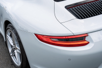 ポルシェ 911(Type991.2) ｶﾚﾗ　MY17 後期ﾓﾃﾞﾙ ﾌﾞﾗｯｸﾚｻﾞｰｼｰﾄ ｼｰﾄﾋｰﾀｰ PCMﾅﾋﾞ ﾌﾙｾｸﾞTV AppleCarPlay PASM ﾊﾟﾄﾞﾙｼﾌﾄ ｷｾﾉﾝ ﾊﾟｰｸｱｼｽﾄ TPM ｶﾚﾗ19ｲﾝﾁAW　2年保証