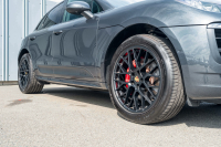 ポルシェ マカン GTS ｽﾎﾟｰﾂｸﾛﾉPKG　ﾌﾞﾗｯｸﾊｰﾌﾚｻﾞｰｼｰﾄ ﾊﾟﾉﾗﾏSR PCM AppleCarPlay ｽﾎﾟｴｸﾞﾊﾟﾄﾞﾙ  PASM PDLS ｸﾙｺﾝ RSｽﾊﾟｲﾀﾞｰ20AW　2年保証