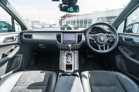 ポルシェ マカン GTS ｽﾎﾟｰﾂｸﾛﾉPKG　ﾌﾞﾗｯｸﾊｰﾌﾚｻﾞｰｼｰﾄ ﾊﾟﾉﾗﾏSR PCM AppleCarPlay ｽﾎﾟｴｸﾞﾊﾟﾄﾞﾙ  PASM PDLS ｸﾙｺﾝ RSｽﾊﾟｲﾀﾞｰ20AW　2年保証