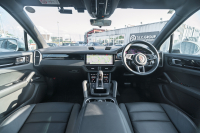 ポルシェ カイエン ﾍﾞｰｽｸﾞﾚｰﾄﾞ　ﾌﾞﾗｯｸﾚｻﾞｰｼｰﾄ ﾊﾟﾉﾗﾏSR PCMﾅﾋﾞ CarPlay ｴﾝﾄﾘｰﾄﾞﾗｲﾌﾞ ACC ｱﾗｳﾝﾄﾞﾋﾞｭｰ ｶｲｴﾝﾃﾞｻﾞｲﾝ20AW ﾚｰﾝﾁｪﾝｼﾞｱｼｽﾄ TPM　2年保証