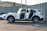 ポルシェ カイエン ﾍﾞｰｽｸﾞﾚｰﾄﾞ　ﾌﾞﾗｯｸﾚｻﾞｰｼｰﾄ ﾊﾟﾉﾗﾏSR PCMﾅﾋﾞ CarPlay ｴﾝﾄﾘｰﾄﾞﾗｲﾌﾞ ACC ｱﾗｳﾝﾄﾞﾋﾞｭｰ ｶｲｴﾝﾃﾞｻﾞｲﾝ20AW ﾚｰﾝﾁｪﾝｼﾞｱｼｽﾄ TPM　2年保証