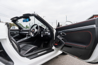 ポルシェ ボクスター(Type981) ﾍﾞｰｽｸﾞﾚｰﾄﾞ ｽﾎﾟｰﾂｸﾛﾉPKG　ﾌﾞﾗｯｸﾚｻﾞｰｲﾝﾃﾘｱ ｼｰﾄﾋｰﾀｰ&ﾍﾞﾝﾁﾚｰﾀｰ ﾚｯﾄﾞｿﾌﾄﾄｯﾌﾟ ﾅﾋﾞTV ｽﾎﾟｰﾂﾃﾞｻﾞｲﾝｽﾃｱﾘﾝｸﾞ PDLS ﾎﾞｸｽﾀｰ18ｲﾝﾁAW　2年保証