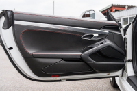 ポルシェ ボクスター(Type981) ﾍﾞｰｽｸﾞﾚｰﾄﾞ ｽﾎﾟｰﾂｸﾛﾉPKG　ﾌﾞﾗｯｸﾚｻﾞｰｲﾝﾃﾘｱ ｼｰﾄﾋｰﾀｰ&ﾍﾞﾝﾁﾚｰﾀｰ ﾚｯﾄﾞｿﾌﾄﾄｯﾌﾟ ﾅﾋﾞTV ｽﾎﾟｰﾂﾃﾞｻﾞｲﾝｽﾃｱﾘﾝｸﾞ PDLS ﾎﾞｸｽﾀｰ18ｲﾝﾁAW　2年保証