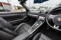 ポルシェ ボクスター(Type981) ﾍﾞｰｽｸﾞﾚｰﾄﾞ ｽﾎﾟｰﾂｸﾛﾉPKG　ﾌﾞﾗｯｸﾚｻﾞｰｲﾝﾃﾘｱ ｼｰﾄﾋｰﾀｰ&ﾍﾞﾝﾁﾚｰﾀｰ ﾚｯﾄﾞｿﾌﾄﾄｯﾌﾟ ﾅﾋﾞTV ｽﾎﾟｰﾂﾃﾞｻﾞｲﾝｽﾃｱﾘﾝｸﾞ PDLS ﾎﾞｸｽﾀｰ18ｲﾝﾁAW　2年保証