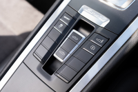 ポルシェ ボクスター(Type981) ﾍﾞｰｽｸﾞﾚｰﾄﾞ　2013年ﾓﾃﾞﾙ 1ｵｰﾅｰ ﾌﾞﾗｯｸﾚｻﾞｰｼｰﾄ ｼｰﾄﾋｰﾀｰ ﾌﾞﾗｳﾝｿﾌﾄﾄｯﾌﾟ ﾅﾋﾞTV PDLS ﾊﾟｰｸｱｼｽﾄ 電動ﾄﾞｱﾐﾗｰ ﾎﾞｸｽﾀｰ18ｲﾝﾁAW　2年保証