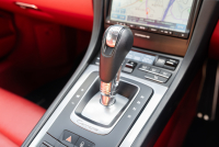 ポルシェ 911(Type991.1) ｶﾚﾗ　MY16  ﾌﾞﾗｯｸ/ﾎﾞﾙﾄﾞｰﾚｯﾄﾞﾂｰﾄﾝｲﾝﾃﾘｱ ﾅﾋﾞTV ｽﾎﾟｰﾂｴｸﾞｿﾞｰｽﾄ ｽﾎﾟｰﾂﾃﾞｻﾞｲﾝｽﾃｱﾘﾝｸﾞ 電格ﾐﾗｰ ｷｾﾉﾝ ｵｰﾄｴｱｺﾝ TPM ｶﾚﾗ19ｲﾝﾁAW 　2年保証