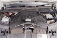 ポルシェ カイエン ﾍﾞｰｽｸﾞﾚｰﾄﾞ　ﾌﾞﾗｯｸ/ﾎﾞﾙﾄﾞｰﾚｯﾄﾞﾂｰﾄﾝｲﾝﾃ ﾊﾟﾉﾗﾏSR PCMﾅﾋﾞ CarPlay ｴﾝﾄﾘｰﾄﾞﾗｲﾌﾞ ACC ｱﾗｳﾝﾄﾞﾋﾞｭｰ TPM ｶｲｴﾝﾃﾞｻﾞｲﾝ20AW　2年保証