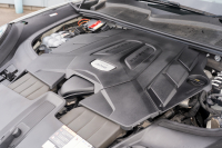 ポルシェ カイエン ﾍﾞｰｽｸﾞﾚｰﾄﾞ　ﾌﾞﾗｯｸ/ﾎﾞﾙﾄﾞｰﾚｯﾄﾞﾂｰﾄﾝｲﾝﾃ ﾊﾟﾉﾗﾏSR PCMﾅﾋﾞ CarPlay ｴﾝﾄﾘｰﾄﾞﾗｲﾌﾞ ACC ｱﾗｳﾝﾄﾞﾋﾞｭｰ TPM ｶｲｴﾝﾃﾞｻﾞｲﾝ20AW　2年保証