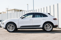 ポルシェ マカン ﾍﾞｰｽｸﾞﾚｰﾄﾞ　ﾌﾞﾗｯｸﾊｰﾌﾚｻﾞｰｼｰﾄ ｼｰﾄﾋｰﾀｰ PCMﾅﾋﾞ ﾌﾙｾｸﾞTV AppleCarPlay PDLS ﾊﾟｰｸｱｼｽﾄ TPM ｵｰﾄﾃｰﾙｹﾞｰﾄ LDW ｶﾗｰｸﾚｽﾄｷｬｯﾌﾟ ﾏｶﾝS19ｲﾝﾁAW　2年保証