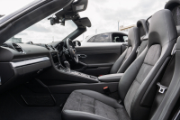 ポルシェ 718 ボクスター ﾍﾞｰｽｸﾞﾚｰﾄﾞ ｽﾎﾟｰﾂｸﾛﾉPKG　ﾌﾞﾗｯｸﾊｰﾌﾚｻﾞｰｼｰﾄ ﾌﾞﾗｯｸｿﾌﾄﾄｯﾌﾟ PCMﾅﾋﾞ CarPlay ｽﾎﾟｰﾂｴｸﾞｿﾞｰｽﾄ PDLS+/LEDﾗｲﾄ ｵｰﾄｴｱｺﾝ TPM ﾊﾟｰｸｱｼｽﾄ 電格ﾐﾗｰ ｶﾚﾗS20ｲﾝﾁAW　2年保証